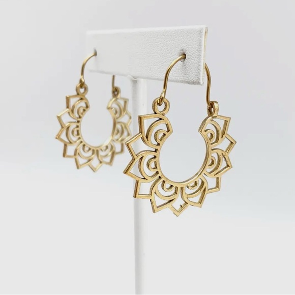 Jewelry - Handcrafted Gold Plated Brass Scalloped Petal Earrings
